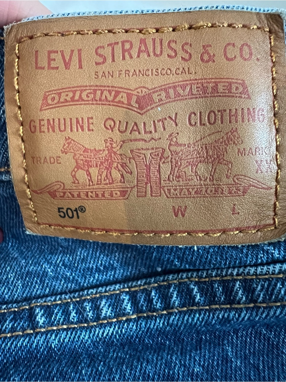 Levi's 501 Original Fit Women’s High-Rise Blue Denim Cutoff Shorts Size 26 Dark - Picture 4 of 7